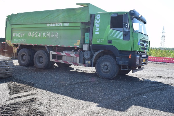 3、出渣車輛全覆蓋.JPG